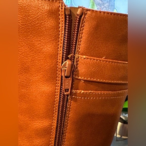 Kohl’s Ridding Boots SZ 13 Brown Boots with memory foam Gold Buckles Har… - Picture 9 of 13